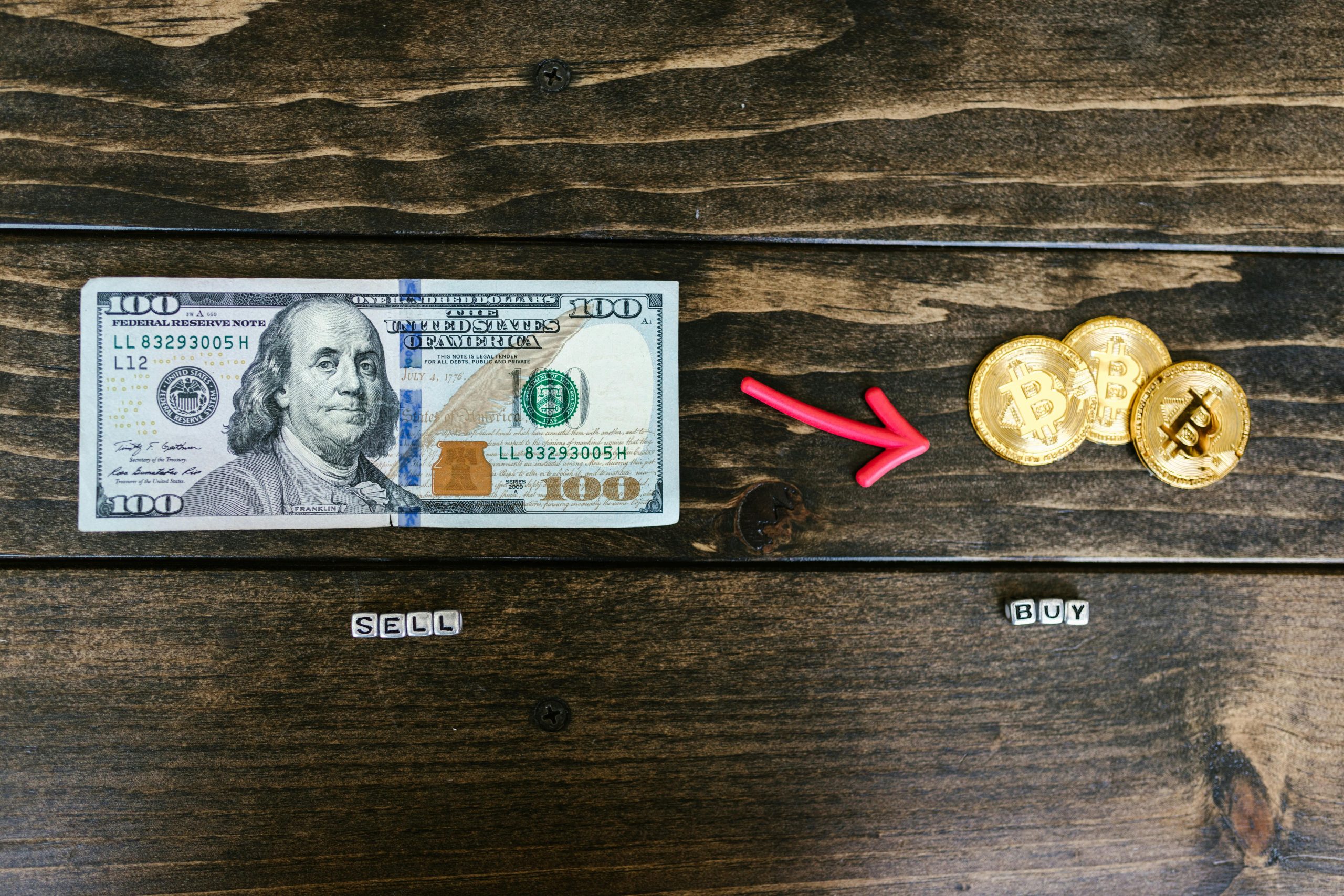 Cryptocurrency vs. Fiat Currency: What’s the Difference? pexels rdne 8369828