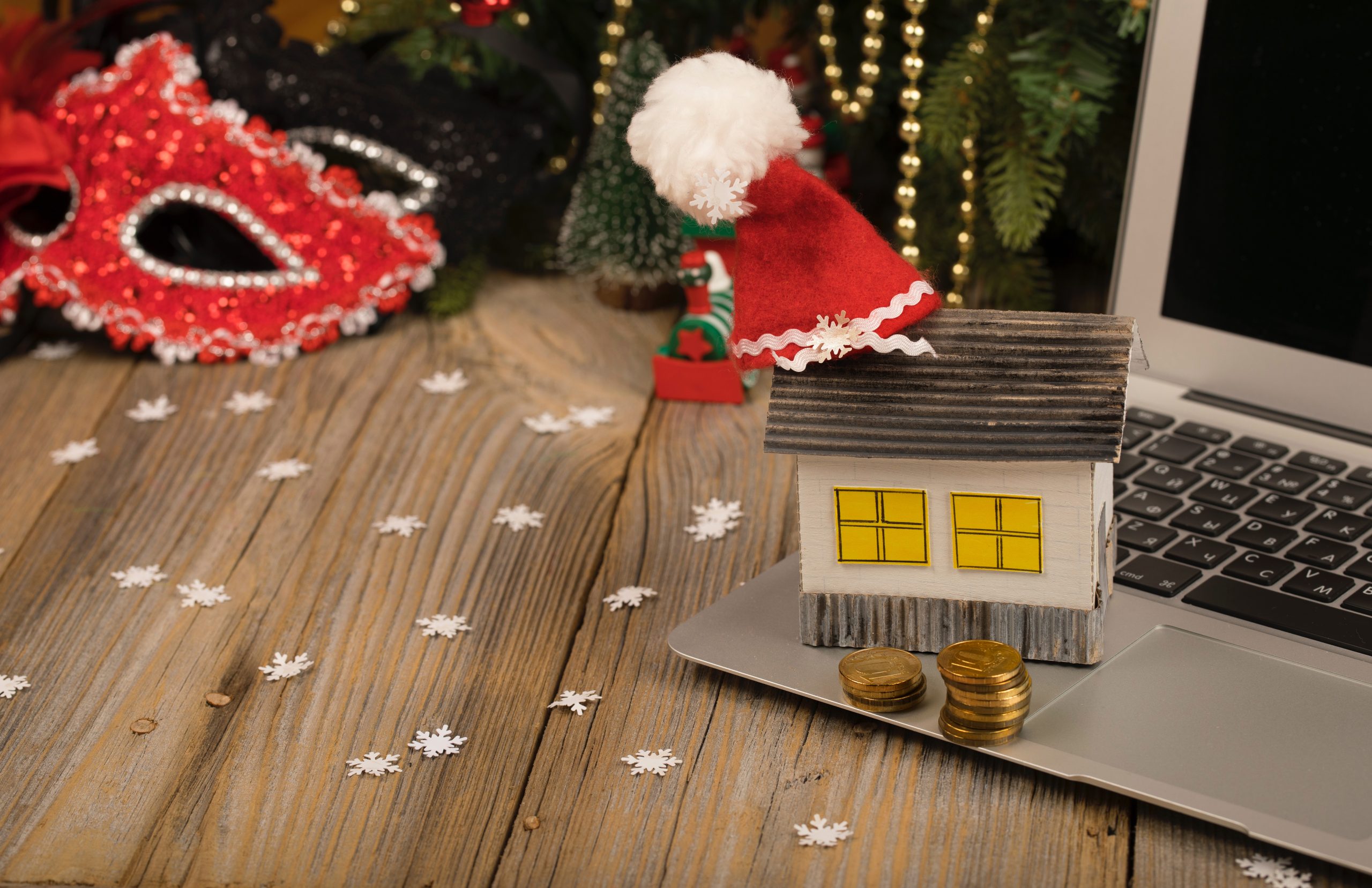 5 financial security tips this season