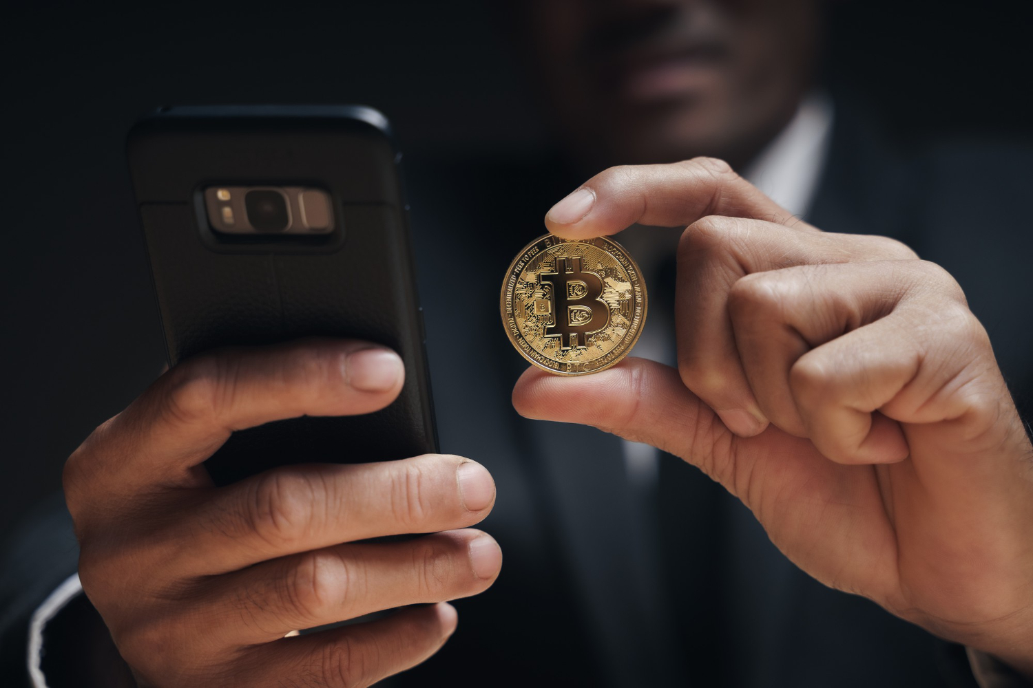 Crypto on Paper – Episode 12: When to Hold or Fold when to hold or sell crypto: understanding timing in the market.